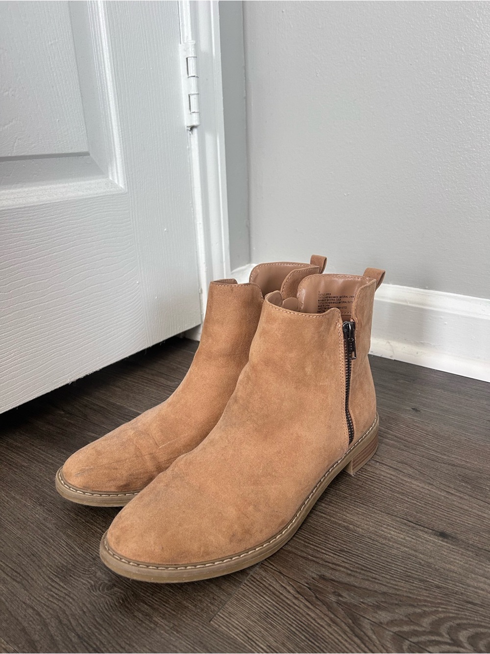 Universal Thread Tan Faux Suede Ankle Booties Side Zip Low Heel Size 10